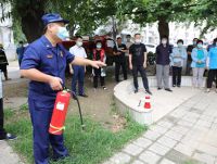 學(xué)?；馂?zāi)逃生中的五種錯(cuò)誤行為